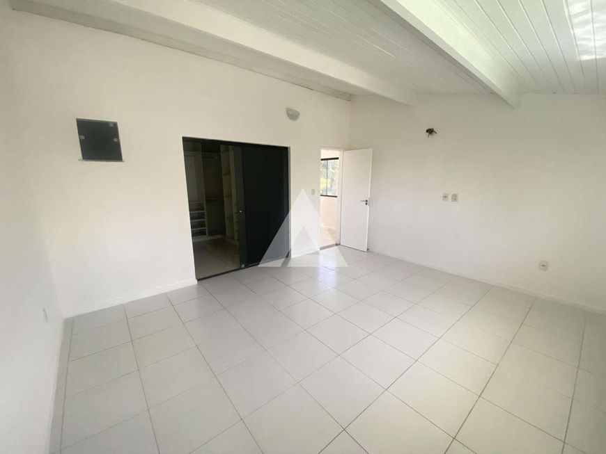 Casa na Pedra do Sal de 3 quartos sendo 1 suíte, 185m² à venda por R$ 871.500,00