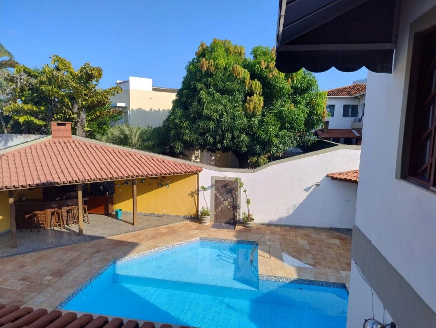 Imóvel para venda possui 480 metros quadrados com 4 quartos em Itaigara - Salvador - BA