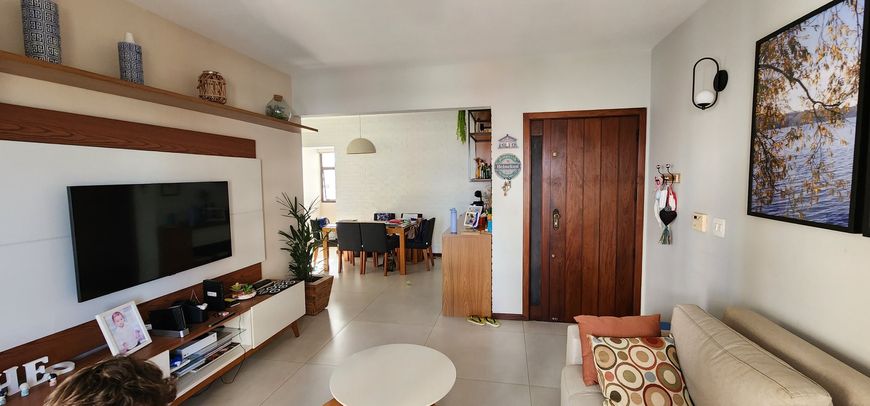 Apartamento para venda tem 135 metros quadrados com 3 quartos em Candeal - Salvador - BA