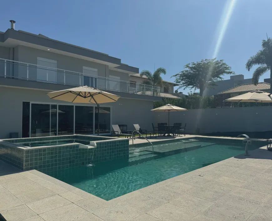 Sobrado a venda em condomínio com 8 suítes, piscina e área gourmet,Eletronorte,Porto Velho,Rondônia