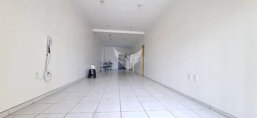 AMPLO APARTAMENTO NA REGIÃO CENTRAL