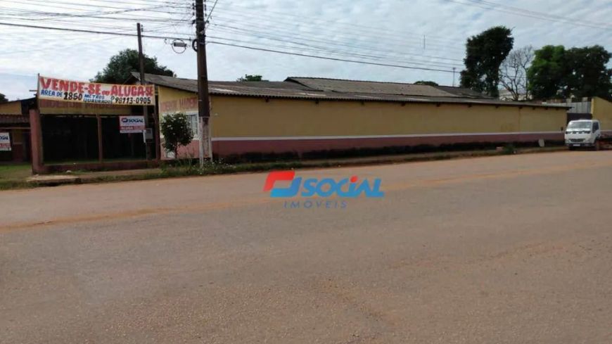 Amplo imóvel comercial (esquina) para locação em excelente localização. Av Mamoré em frente ao DETRA