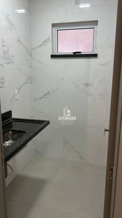 Alugo Ponto Comercial Próx Jatuarana Zona Sul!! Descrição Em frente ao colégio João Bento R$7.000,00