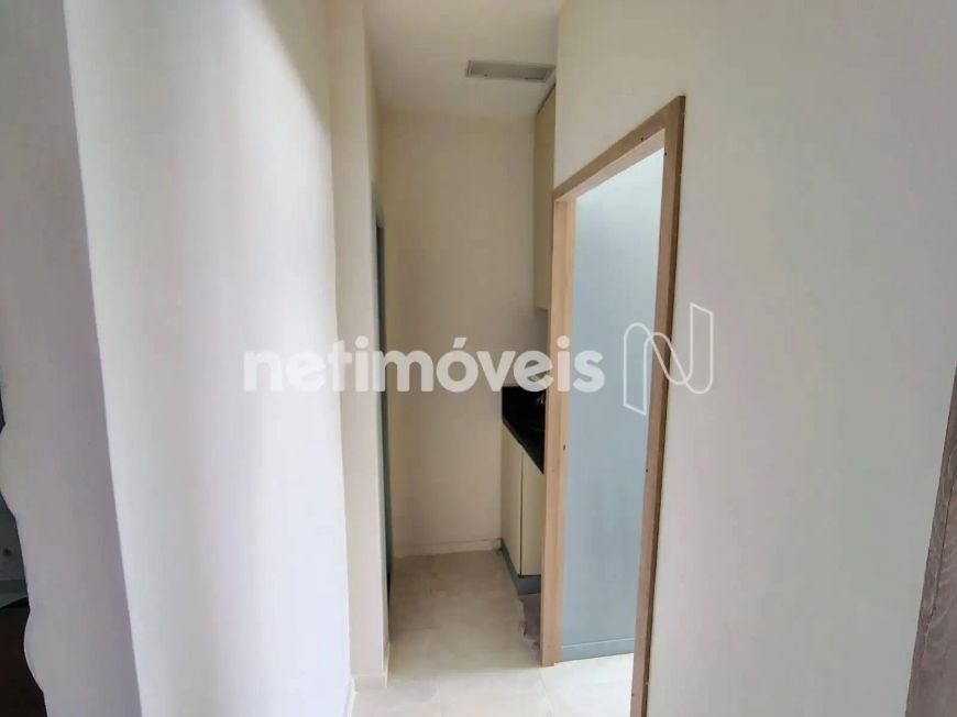 Sala Comercial para venda com 27,33 m² no Parque Bela Vista - Salvador - BA