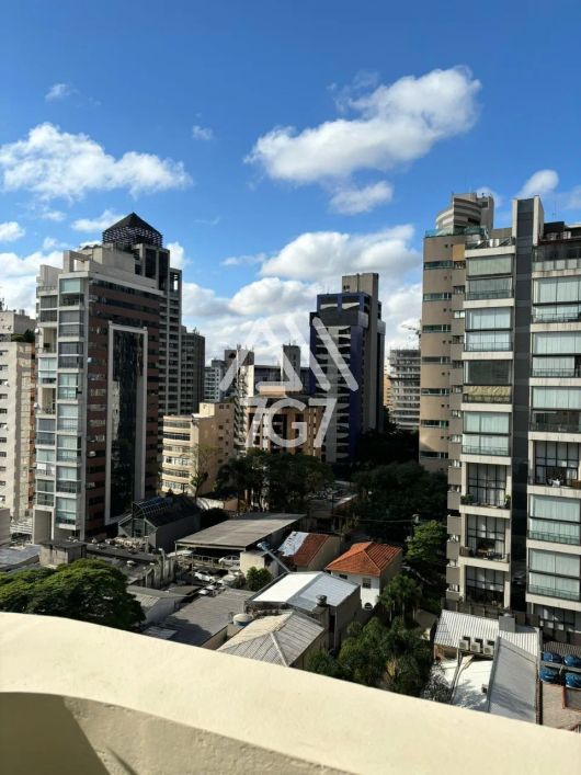 APARTAMENTO À VENDA NO ITAIM BIBI