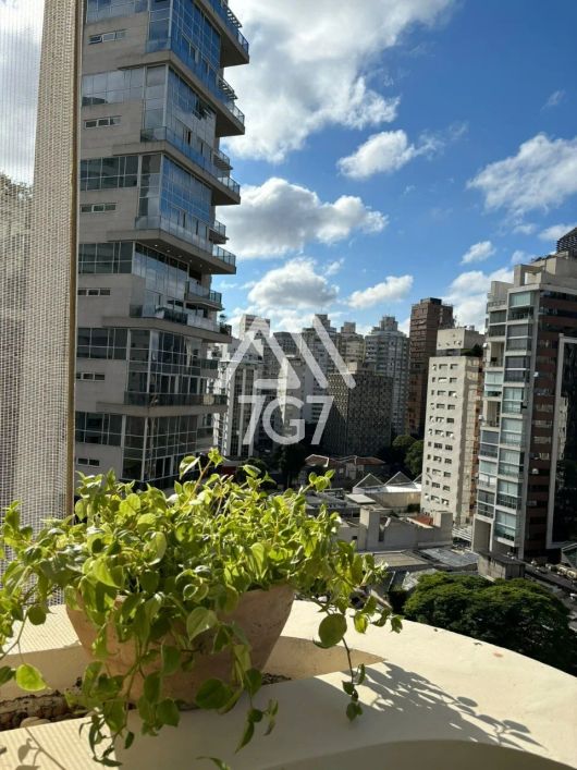APARTAMENTO À VENDA NO ITAIM BIBI