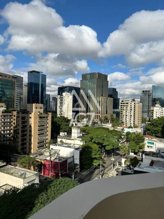 APARTAMENTO À VENDA NO ITAIM BIBI
