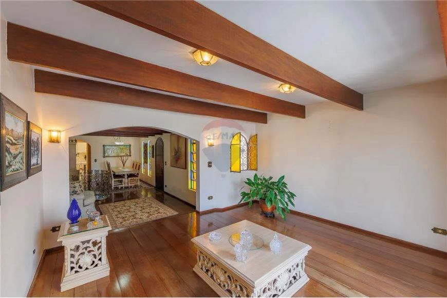 Casa á venda 180m², com 3 dormitórios sendo 1 suíte - Bairro Jardim Aeroporto/SP