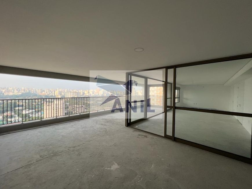 Apartamento de luxo em Indianópolis - SP com 280m² e 4 quartos - Venda.