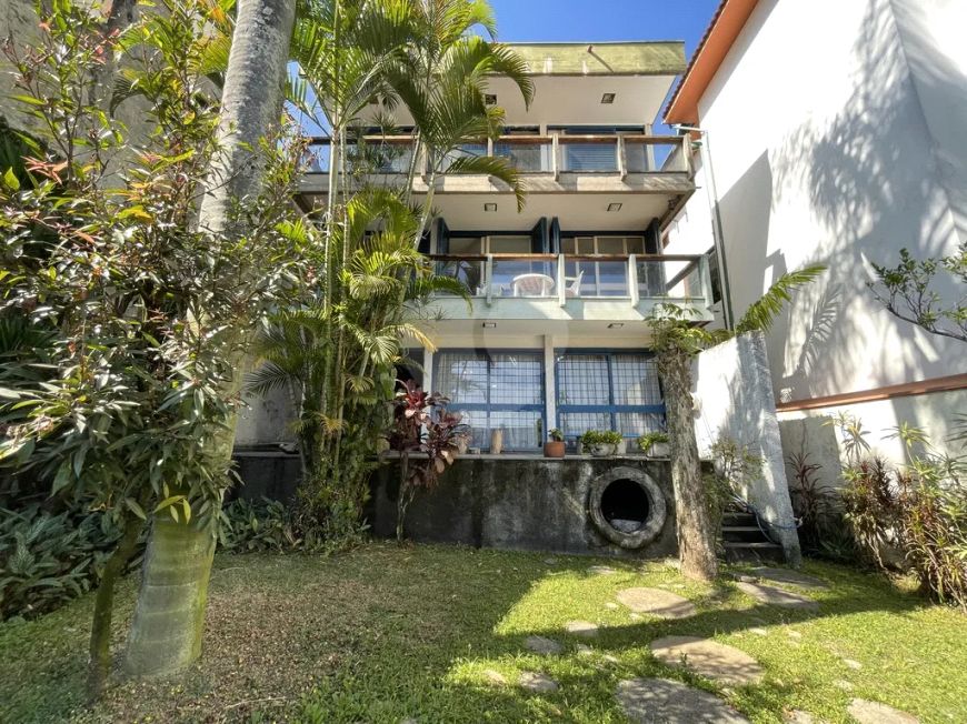 Casa com 4 quartos à venda em Pacaembu - SP