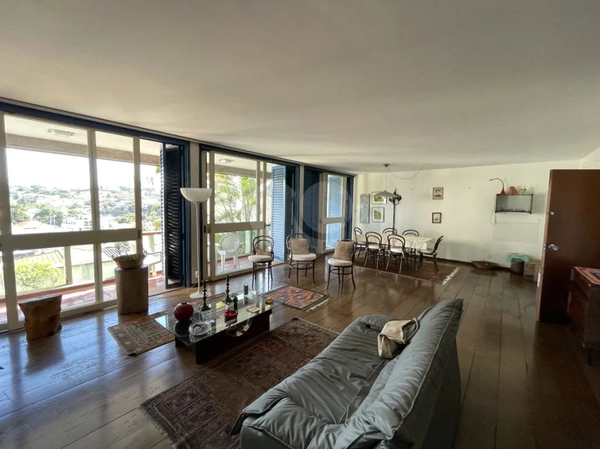 Casa com 4 quartos à venda em Pacaembu - SP