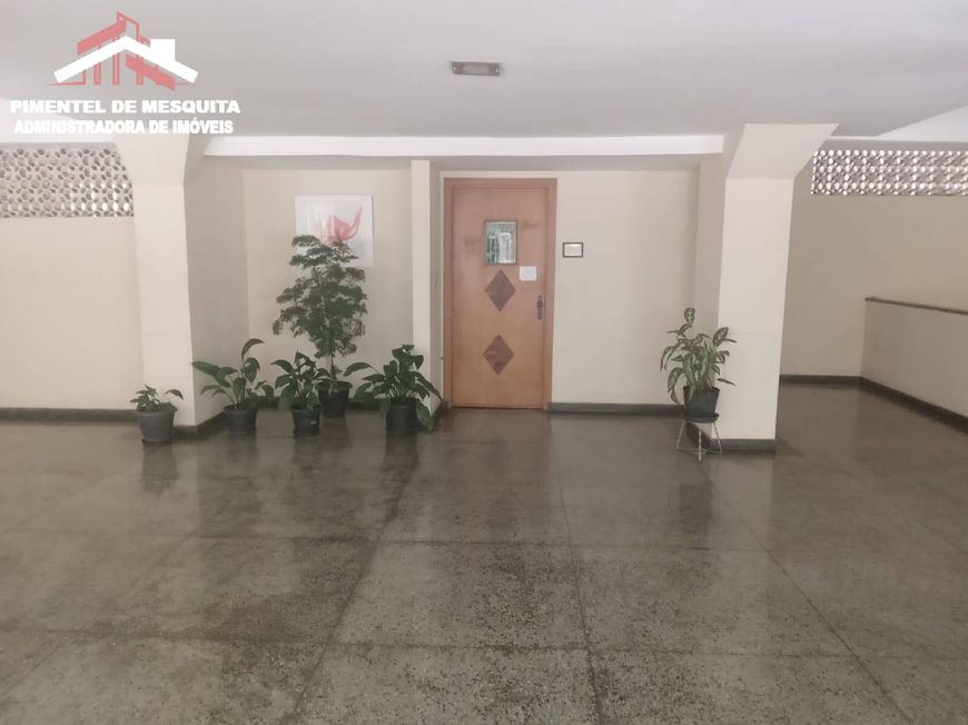 VENDO EXCELENTE APT DE 2 QUARTOS NO FONSECA