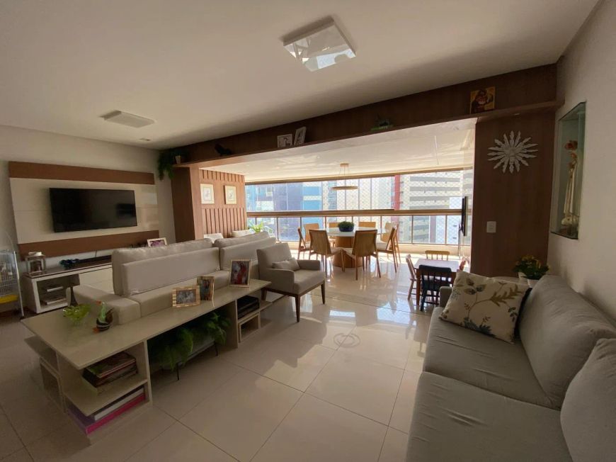 Vendo apto, 150m², 3/4, varanda, 3 vaga. Jardim Armação.