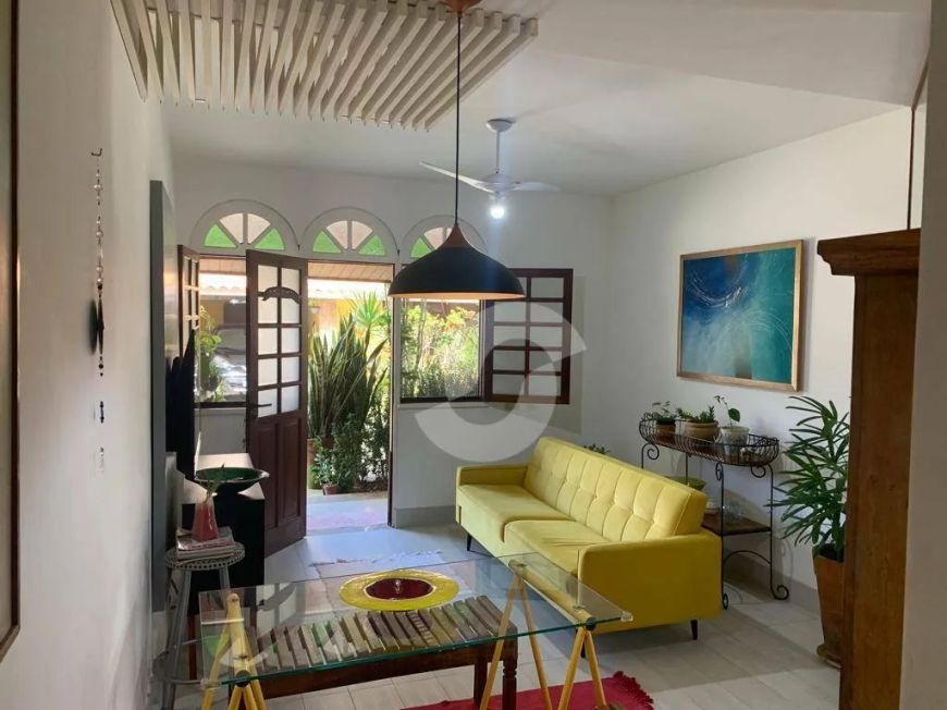 Casa triplex em condominio fechado - Em frente ao Horto de Itaipu