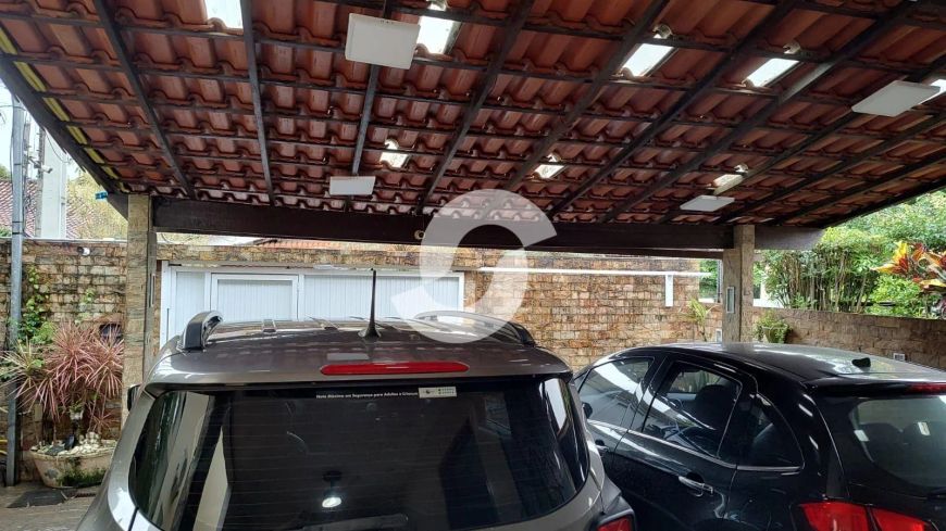 Casa de 156 m² na Carlos Cortes - Itaipu - Niterói - RJ, à venda por R$ 930.000
