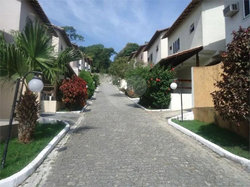Casa de vila com 3 quartos à venda em Badu - RJ