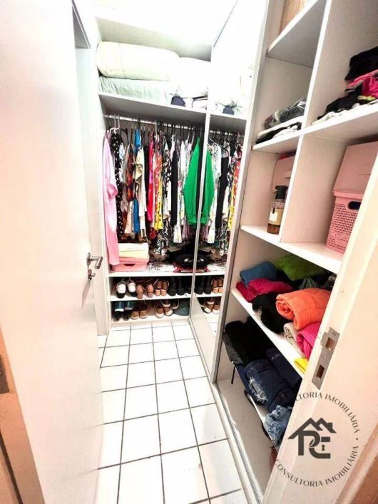 Apartamento Residencial à venda, Charitas, Niterói - AP4121.