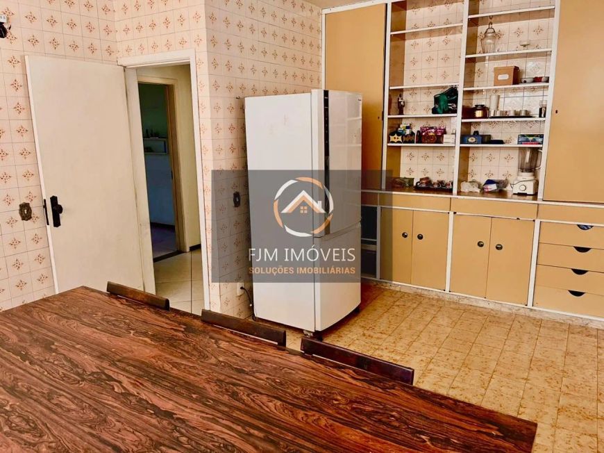 FJM IMÓVEIS: Descubra o seu novo lar em Marazul, Niterói! Esta magnífica casa de 400m² de área útil