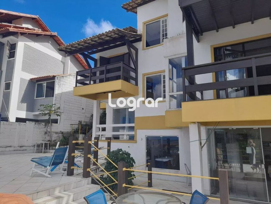 Casa para venda em Camboinhas, vista mar, com 400m² com 5 suítes