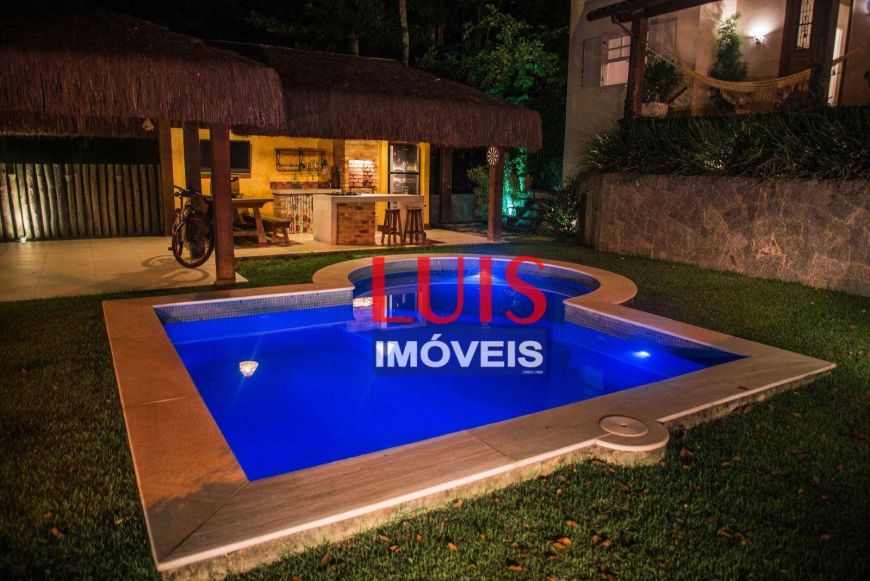 Casa com 3 dormitórios à venda, 380 m² por R$ 1.350.000 - Itaipu - Niterói/RJ CA6347