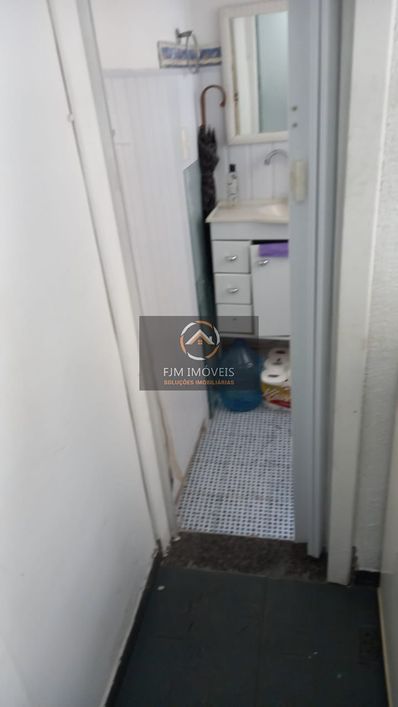 Conjunto/Sala em Centro de Niterói com 30m² por R$165K - Venda
