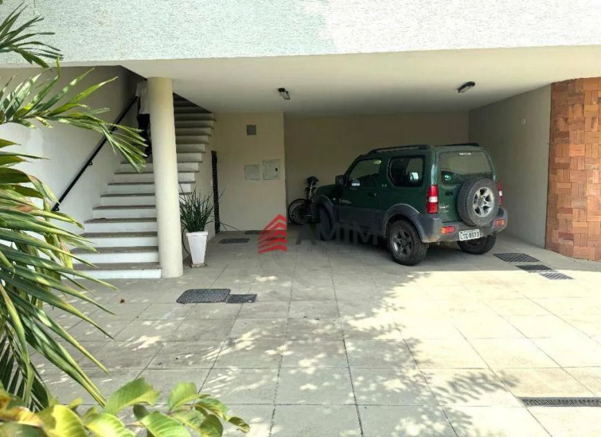 Casa com 4 Quartos à venda, 600 m² por R$ 2.800.000 - São Francisco - Niterói/RJ