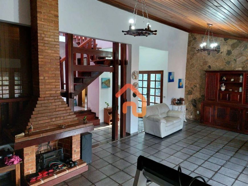 Casa à venda por R$ 600.000,00 - Mata Paca - Niterói/RJ
