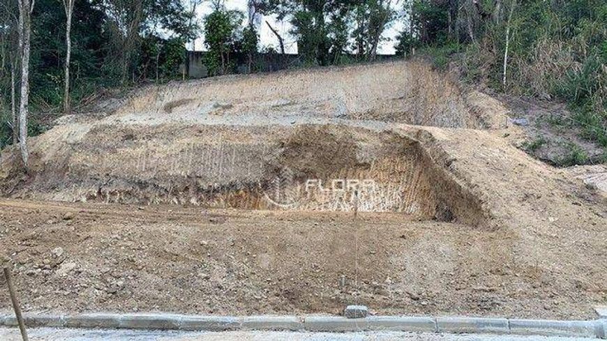 Terreno à venda, 1008 m² por R$ 490.000,00 - Pendotiba - Niterói/RJ