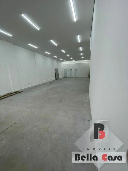 GALPÃO PARA LOCAÇÃO DE 220M² COM 3 VAGAS NO IPIRANGA!