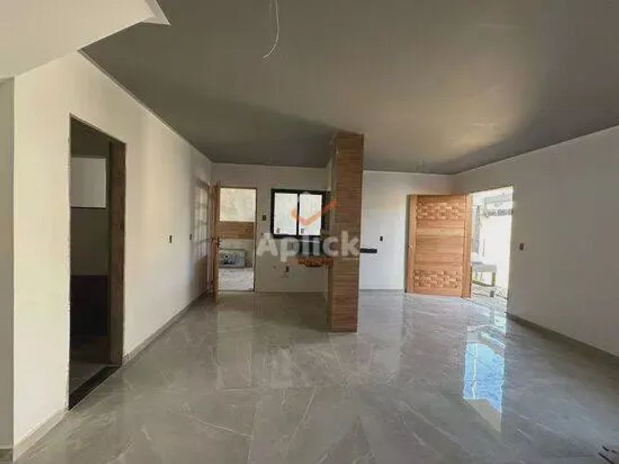 Casa á venda com 100 metros quadrados com 3 quartos em Portal de Jacaraípe - Serra - ES