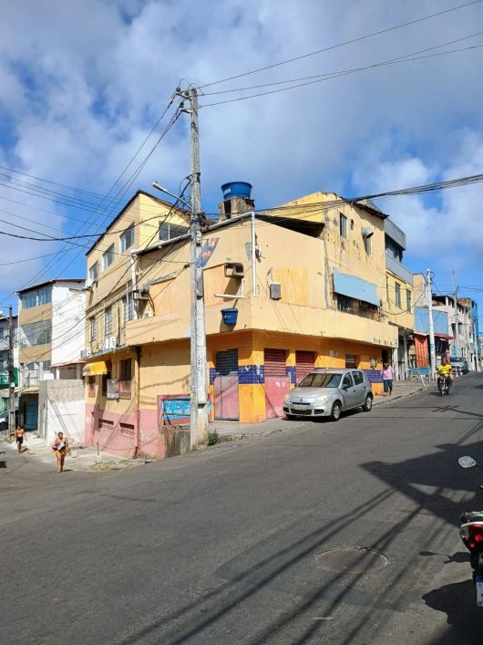 Ponto comercial para aluguel possui 500 metros quadrados em Nordeste de Amaralina - Salvador - BA