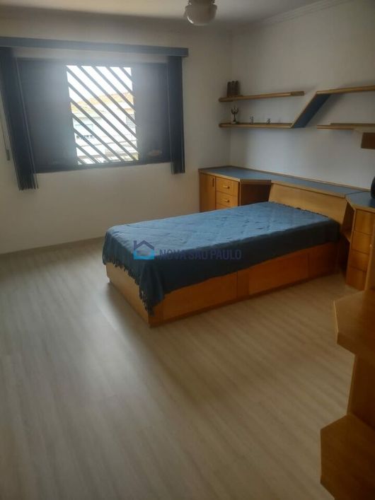 Sobrado Jardim da Saúde com 18 mt de frente , 4 Dormitórios, 3 Suítes. Aceita Permuta
