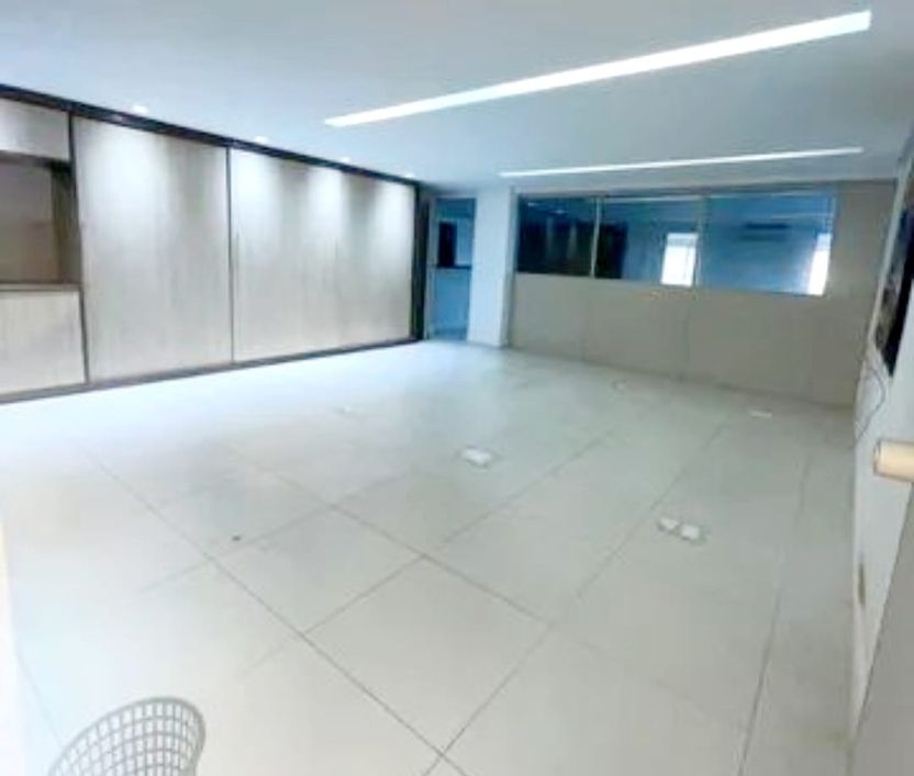 Imóvel para aluguel e venda tem 600 metros quadrados em Costa Azul - Salvador - BA