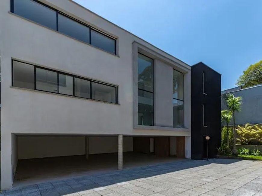 Casa em condomínio para venda com 4 quartos, sendo 4 suítes, 712m²