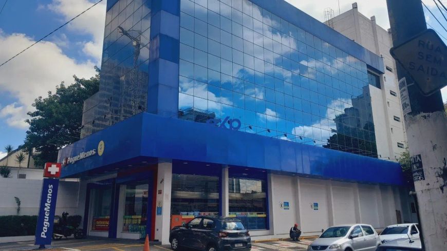 Prédio comercial a 5 min do Metro Butantã