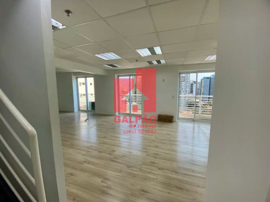 Excelente conjunto comercial duplex para venda e locação em Moema!