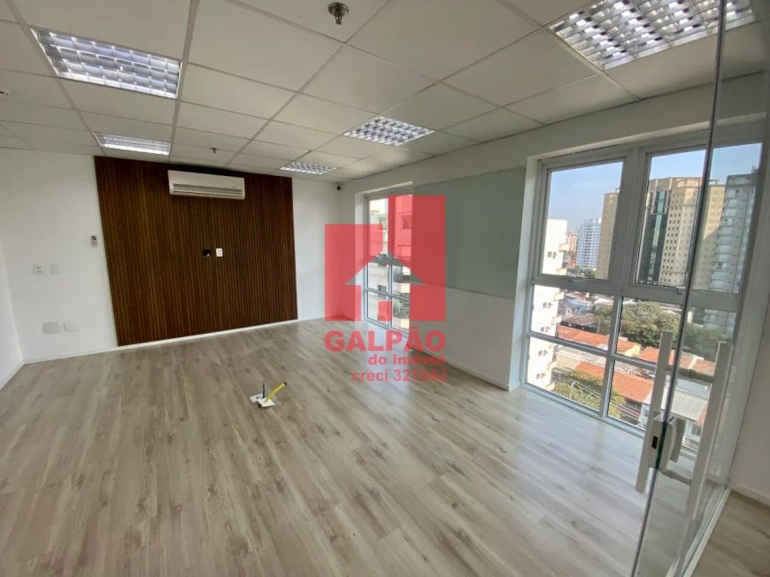 Excelente conjunto comercial duplex para venda e locação em Moema!