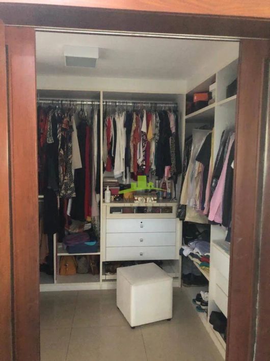 Excelente Casa à venda em Alphaville Salvador 1, 4 suítes, 508m², terreno de 806m², brinquedoteca, g