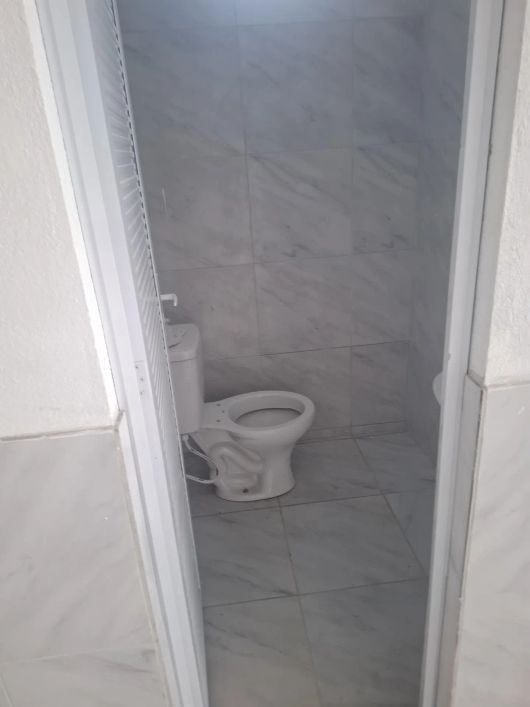 Imóvel para aluguel possui 186 metros quadrados em Canindezinho - Fortaleza - CE