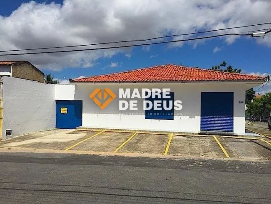 Imóvel Comercial de Esquina à Venda em Fortaleza