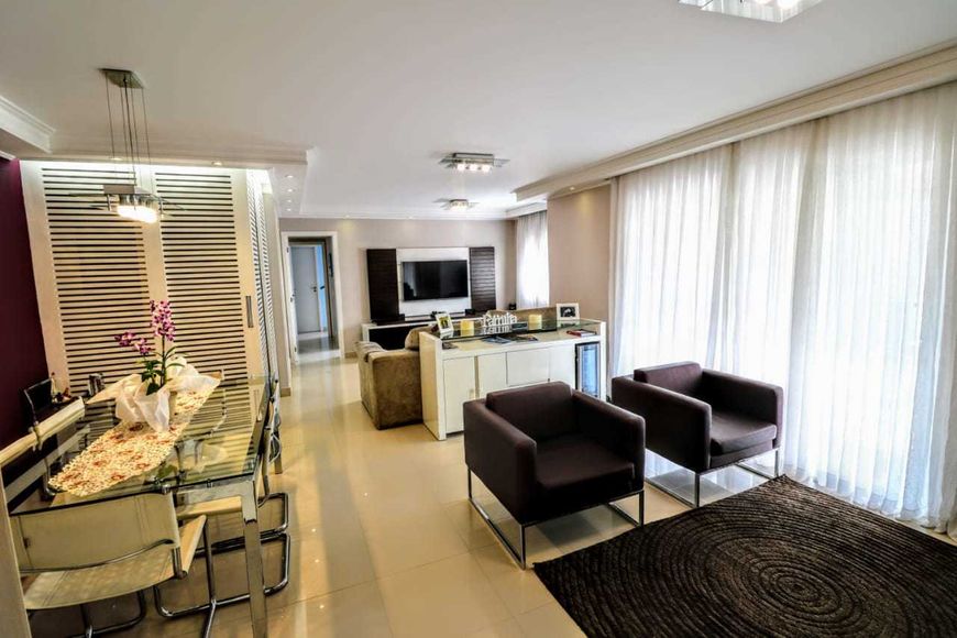 Apartamento totalmente mobiliado e decorado, 3 dorms, 1 suíte, 2 vagas, 120m²!