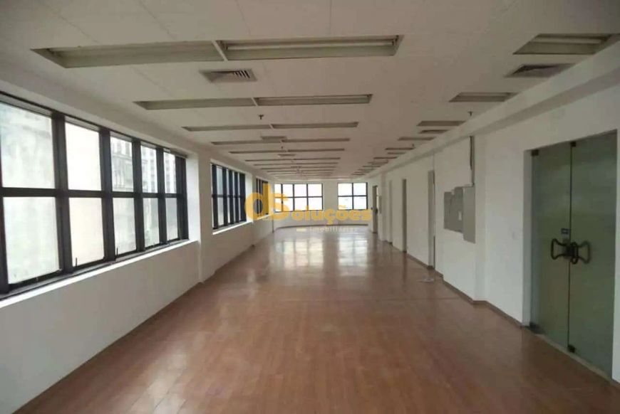 Conjunto comercial para locação com 5 vagas de garagem, Centro de São Paulo, SP