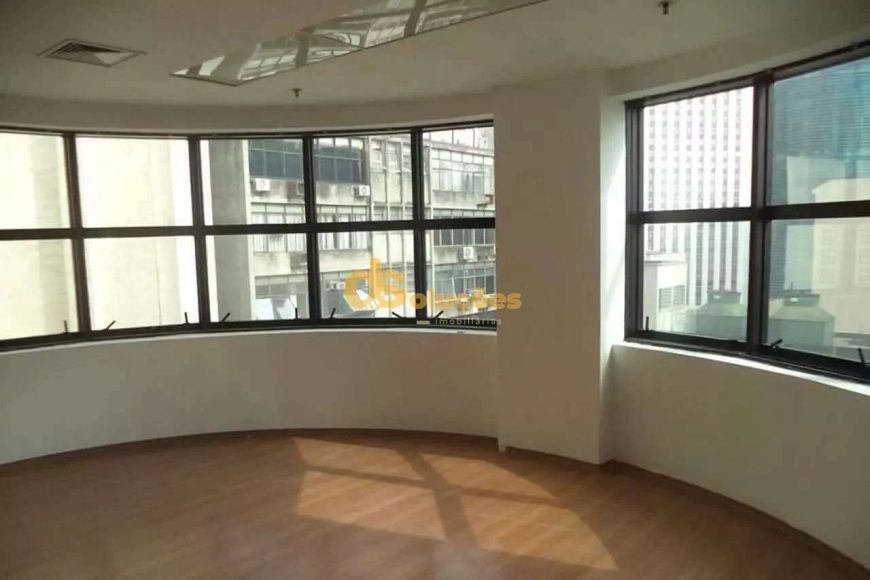 Conjunto comercial para locação com 5 vagas de garagem, Centro de São Paulo, SP