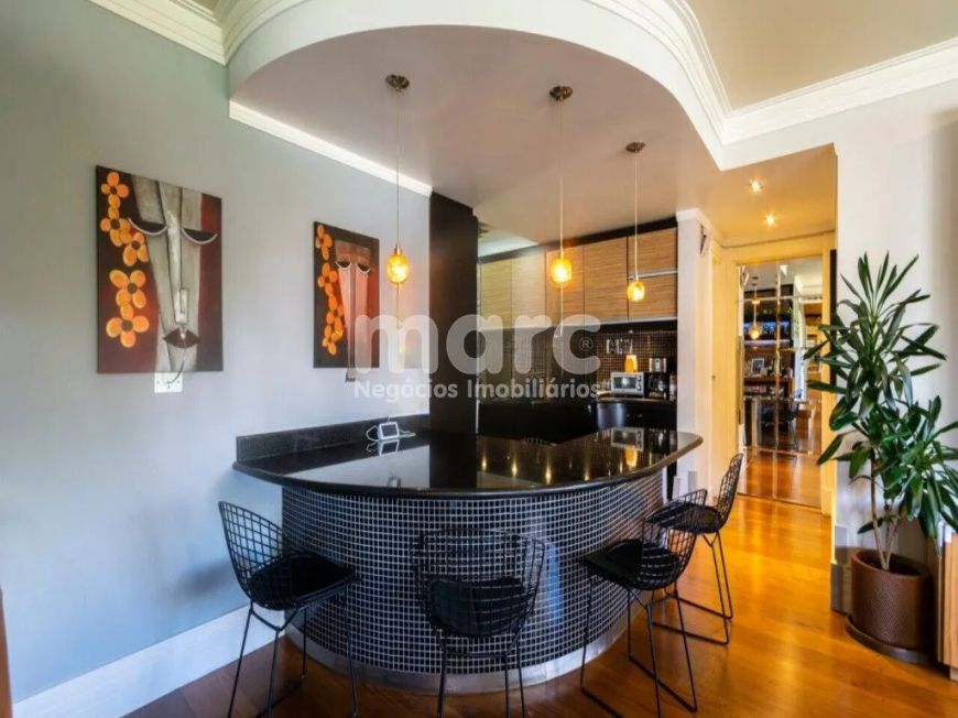 Lindo Apartamento Decorado com Requinte em Região Nobre de São Paulo!