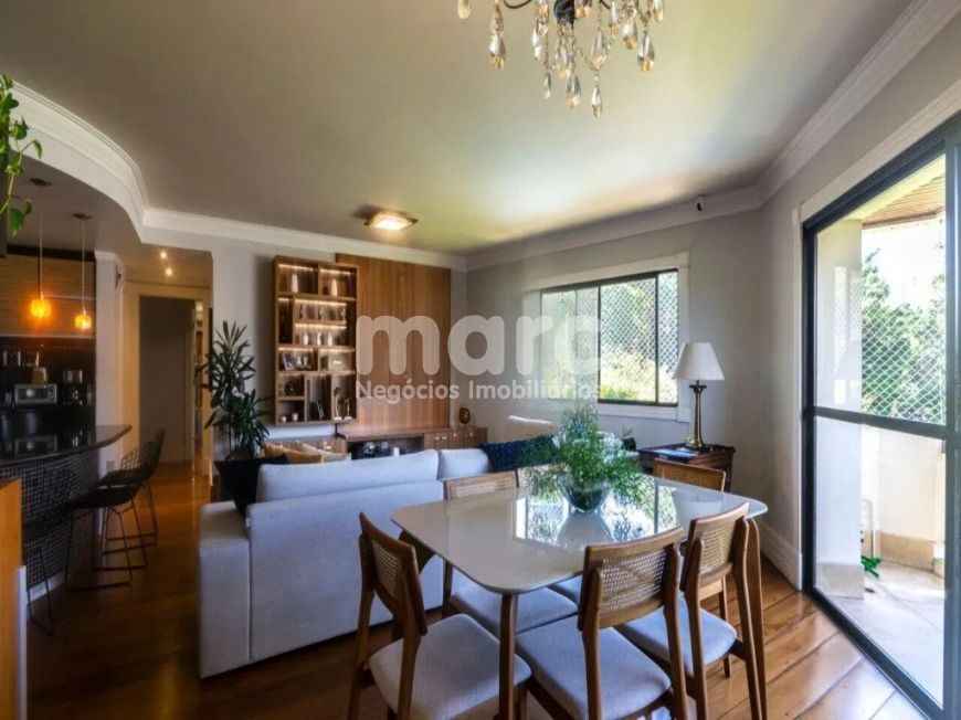 Lindo Apartamento Decorado com Requinte em Região Nobre de São Paulo!