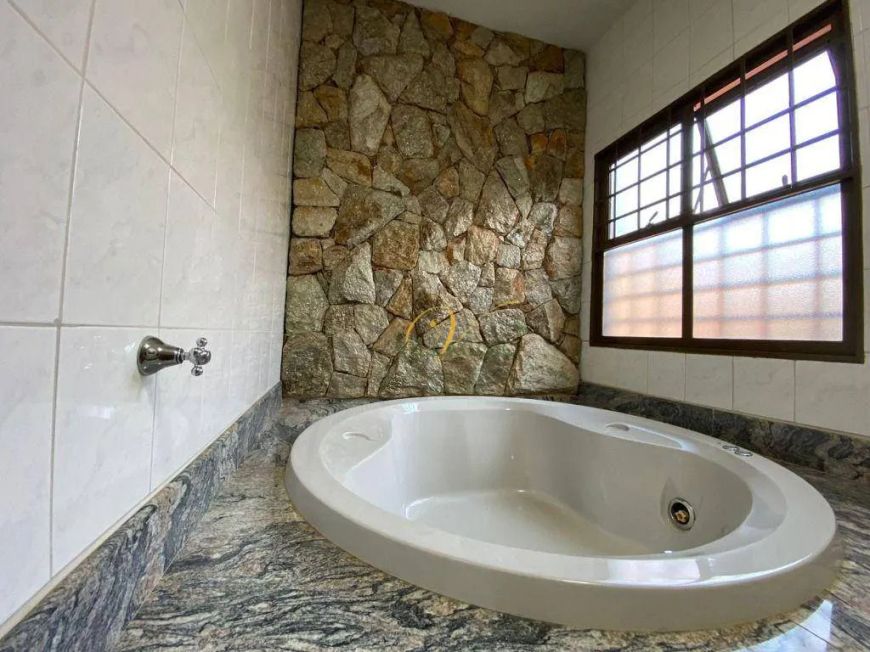 Casa com 3 dormitórios à venda, 220 m² por R$ 650.000 - Parque Industrial - São José do Rio Preto/SP
