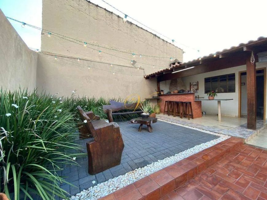 Casa com 3 dormitórios à venda, 220 m² por R$ 650.000 - Parque Industrial - São José do Rio Preto/SP