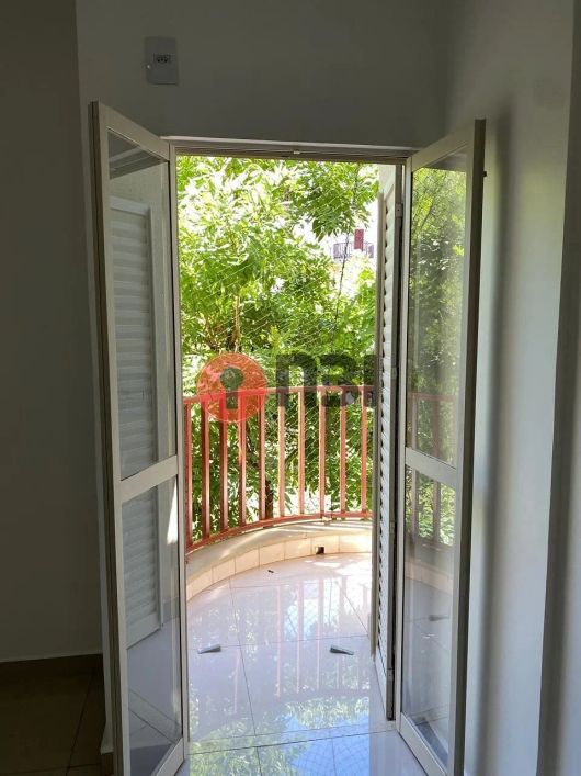 Vende se apartamento 3 quartos sendo 1 suíte no Bela Vista