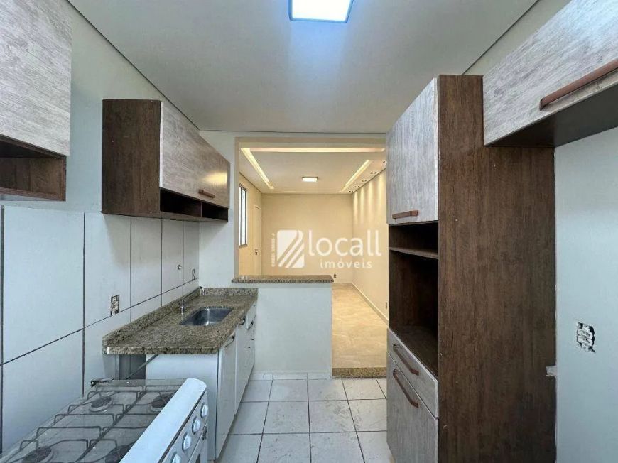 Apartamento com 2 dormitórios à venda, 47 m² por R$ 220.000,00 - Rios de Spagna - São José do Rio Pr