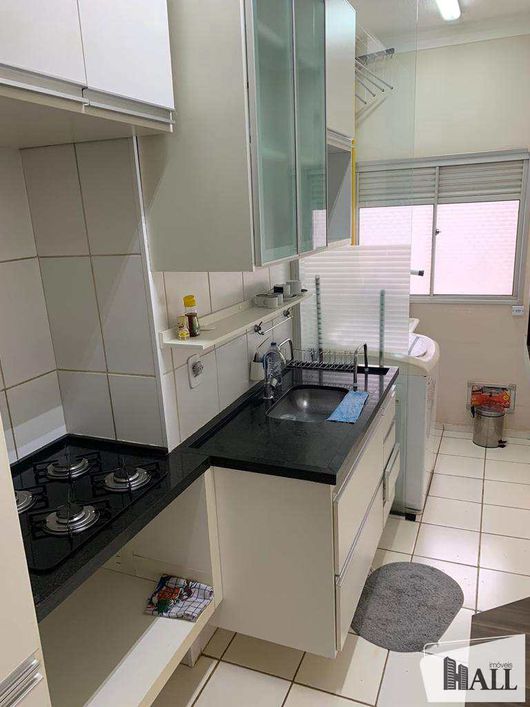Apartamento com 2 dorms, Vila São Judas Tadeu, São José do Rio Preto - R$ 250 mil, Cod: 13270